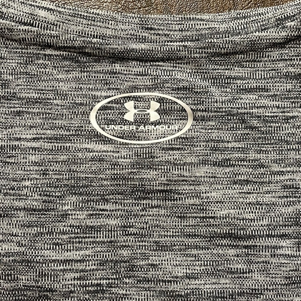Under Armour Women’s HeatGear Shirt - Picture 6 of 7